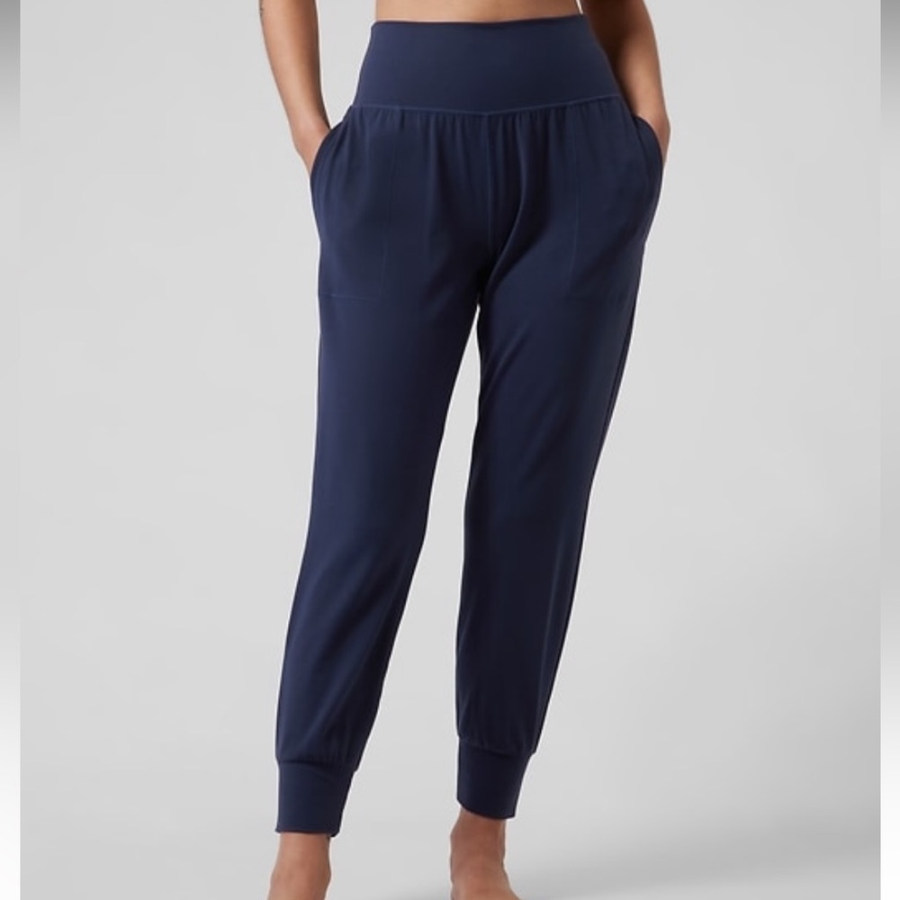 Athleta Salutation Jogger